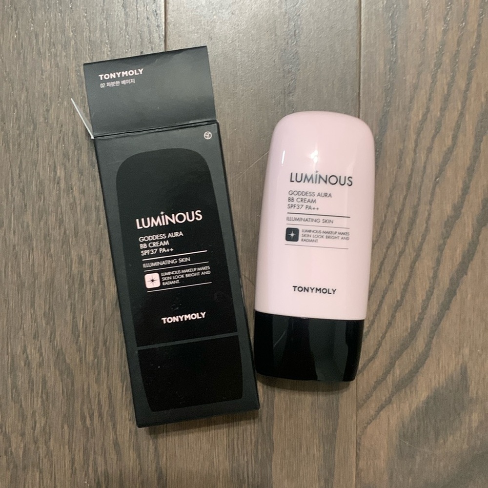 TonyMoly Luminous Goddess Aura BB Cream SPF 37 PA++